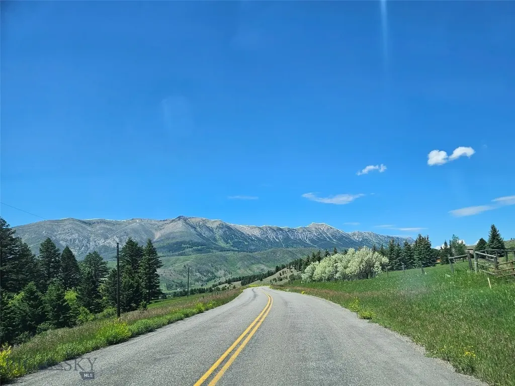 6008 Skyline Bozeman MT 59715