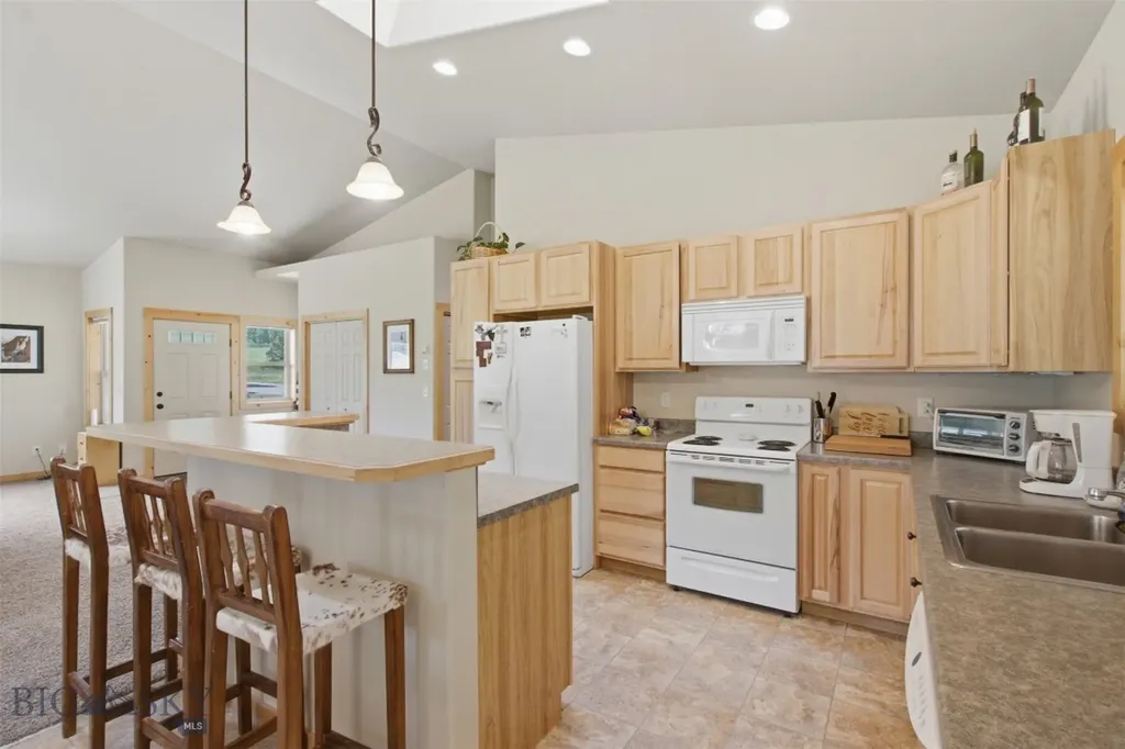 64758 Gallatin Road Gallatin Gateway MT 59730