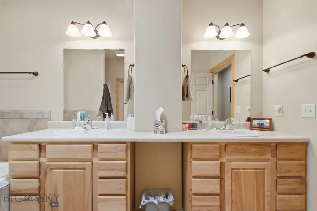 64758 Gallatin Road Gallatin Gateway MT 59730