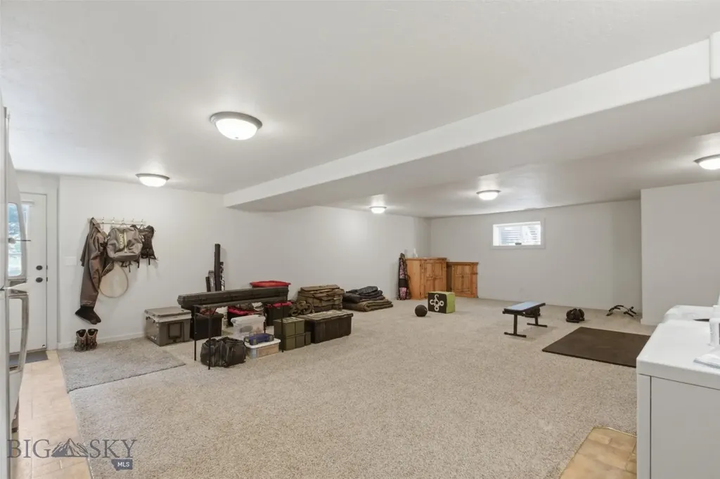 64758 Gallatin Road Gallatin Gateway MT 59730