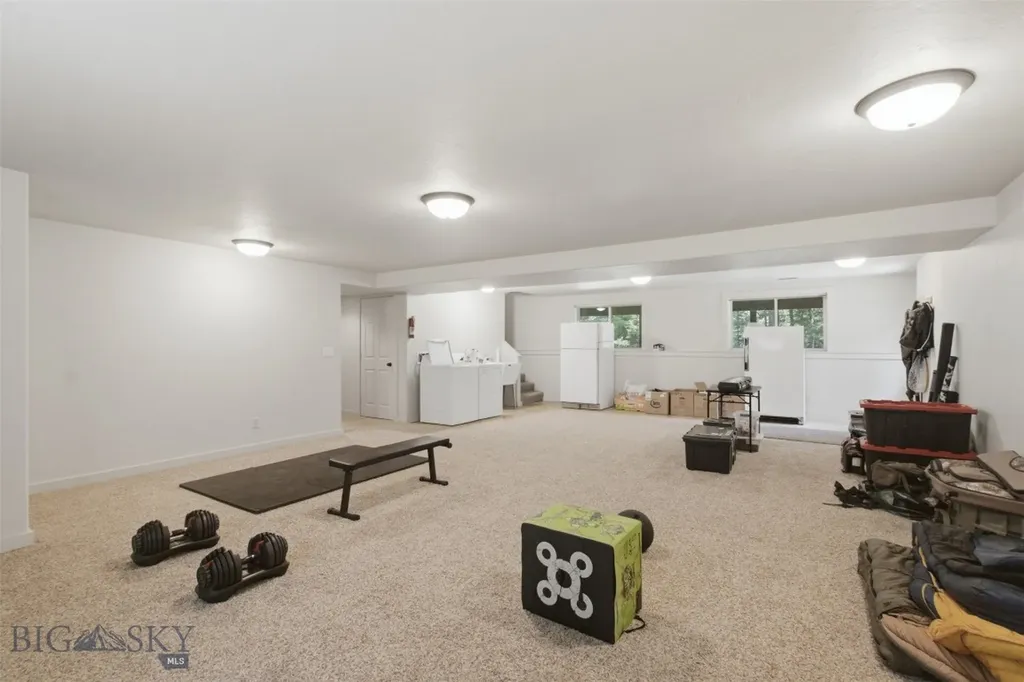 64758 Gallatin Road Gallatin Gateway MT 59730