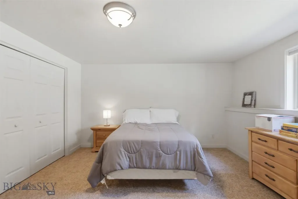 64758 Gallatin Road Gallatin Gateway MT 59730