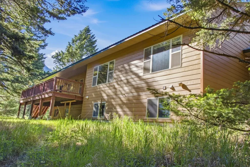 64758 Gallatin Road Gallatin Gateway MT 59730