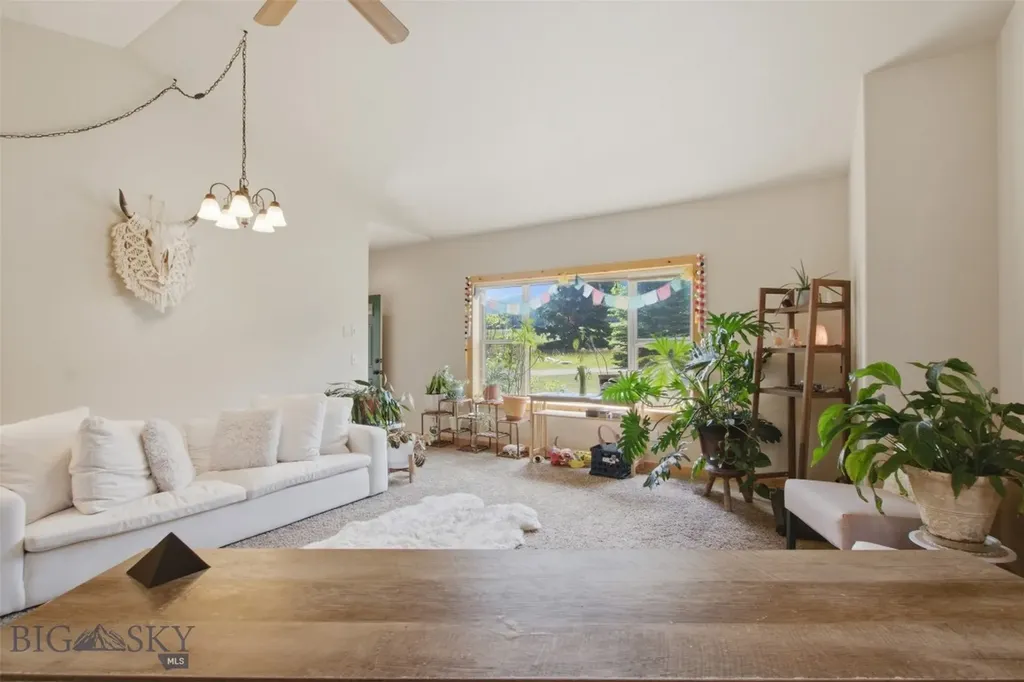 64758 Gallatin Road Gallatin Gateway MT 59730