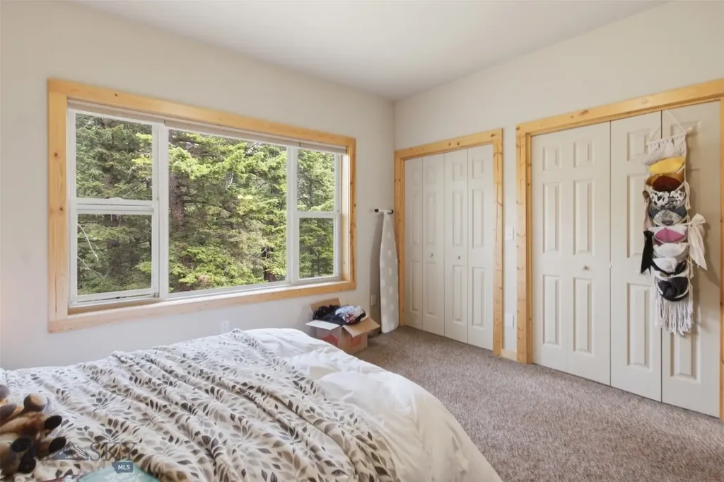 64758 Gallatin Road Gallatin Gateway MT 59730