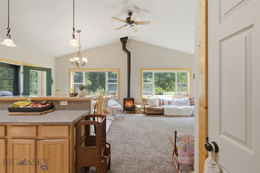64758 Gallatin Road Gallatin Gateway MT 59730