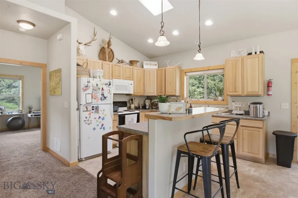 64758 Gallatin Road Gallatin Gateway MT 59730