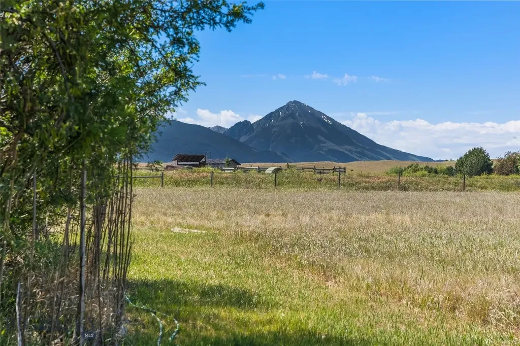29 Cascade Lane Livingston MT 59047