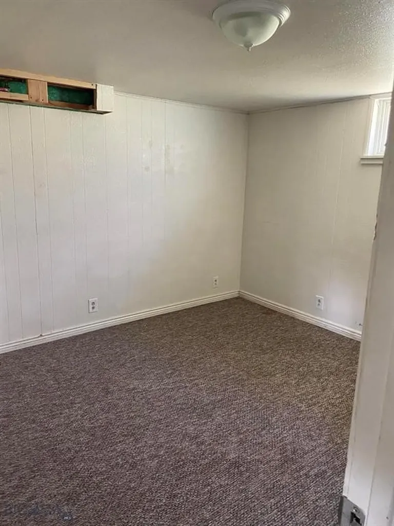 19 1st Street S Shelby MT 59474