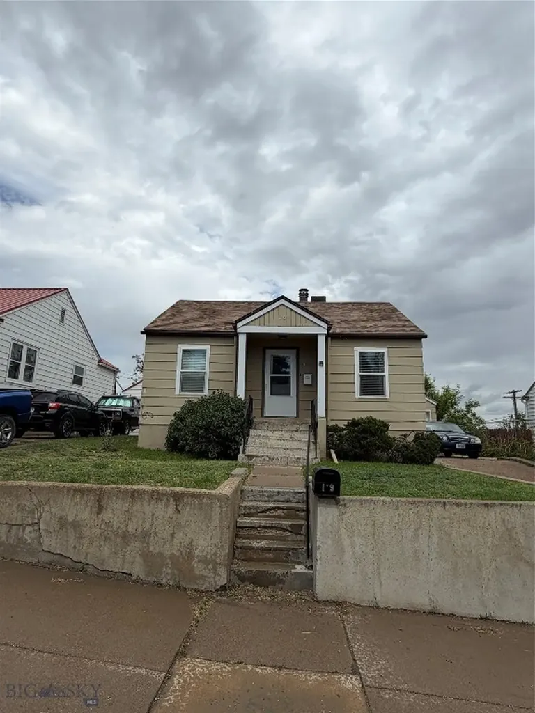 19 1st Street S Shelby MT 59474