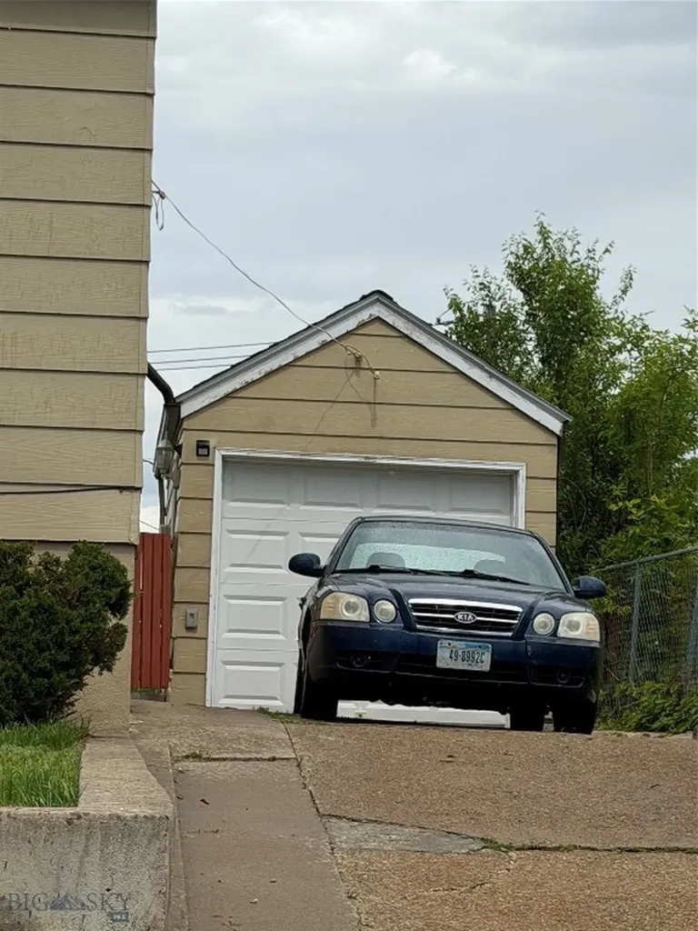 19 1st Street S Shelby MT 59474