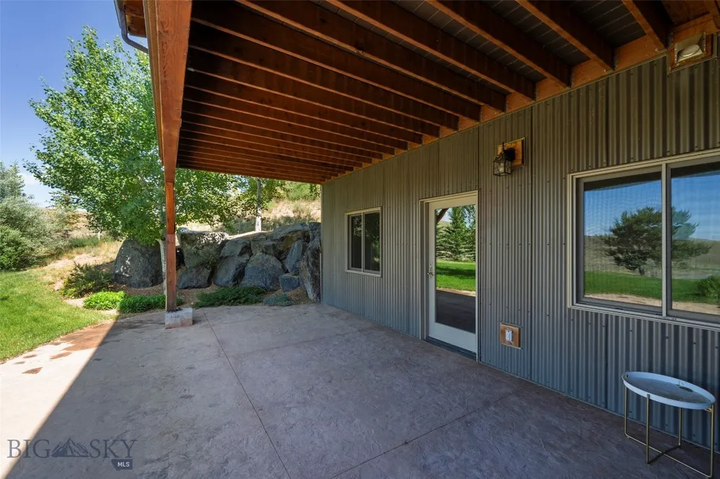 7 Prairie Dog Lane Whitehall MT 59759
