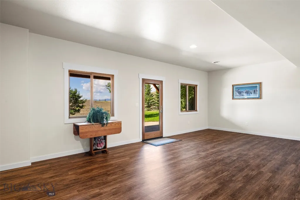 7 Prairie Dog Lane Whitehall MT 59759