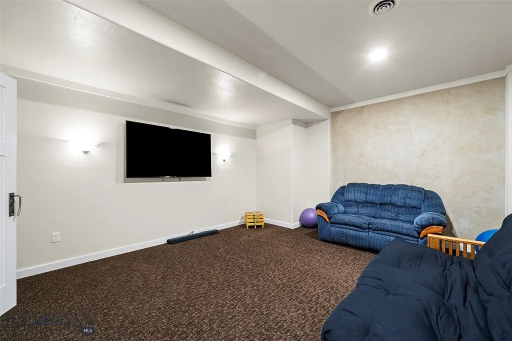 7 Prairie Dog Lane Whitehall MT 59759