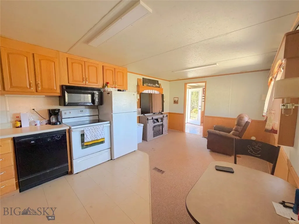 Tbd Maiden Road Lewistown MT 59457