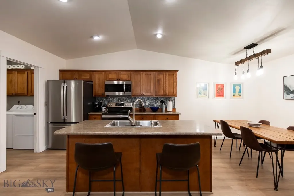 120 Tailfeather Lane Bozeman MT 59718