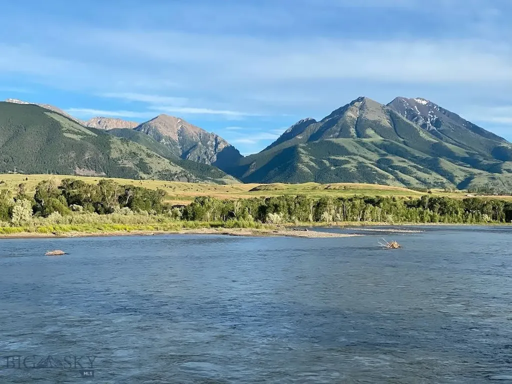 56 Yellowstone Trail Pray MT 59065