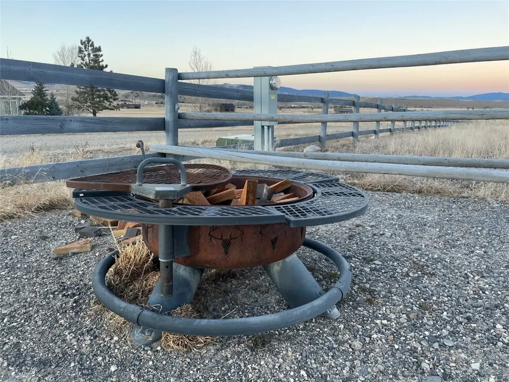 56 Yellowstone Trail Pray MT 59065