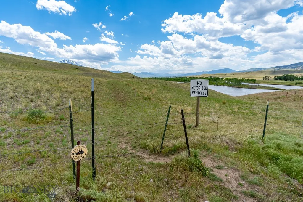 56 Yellowstone Trail Pray MT 59065