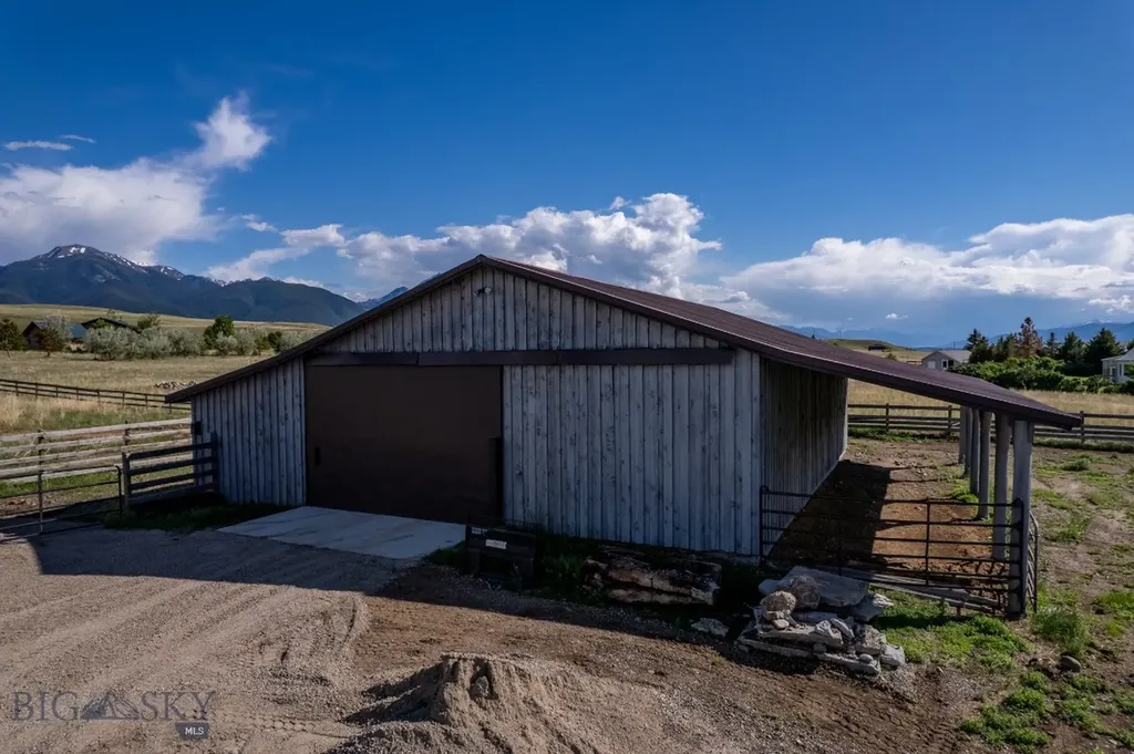 56 Yellowstone Trail Pray MT 59065