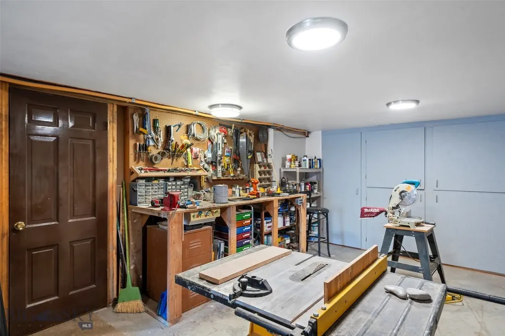 60 E Hitching Post Road Bozeman MT 59715