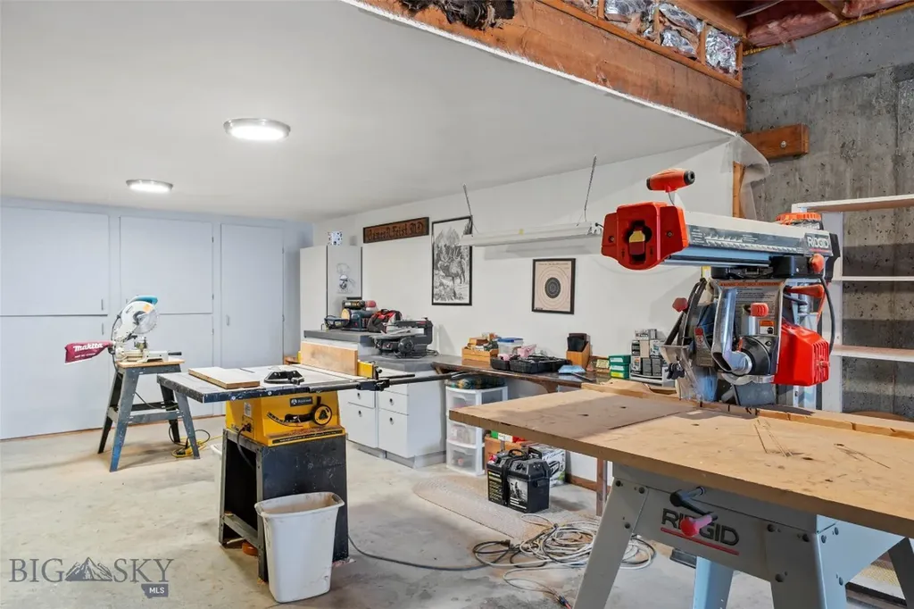 60 E Hitching Post Road Bozeman MT 59715