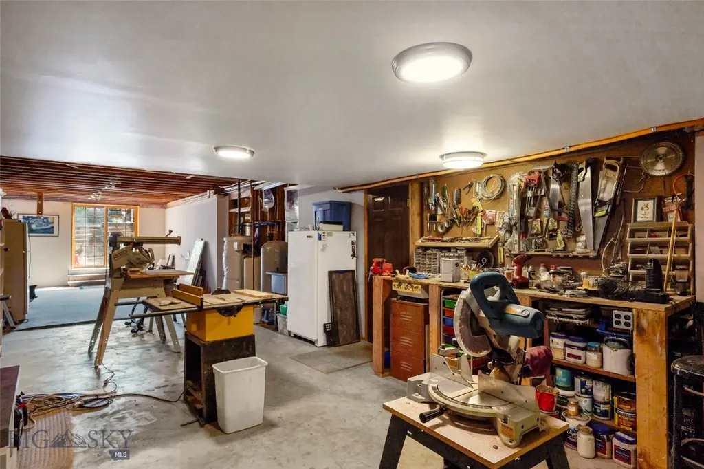 60 E Hitching Post Road Bozeman MT 59715