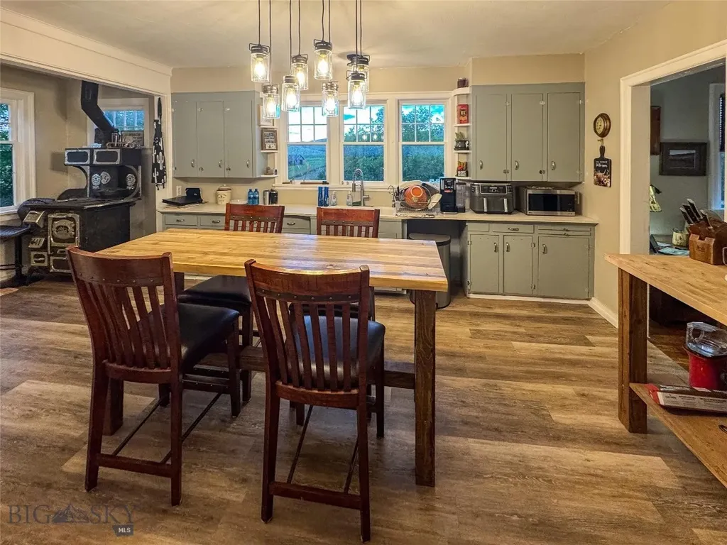 581 Willow Creek Road Red Lodge MT 59068