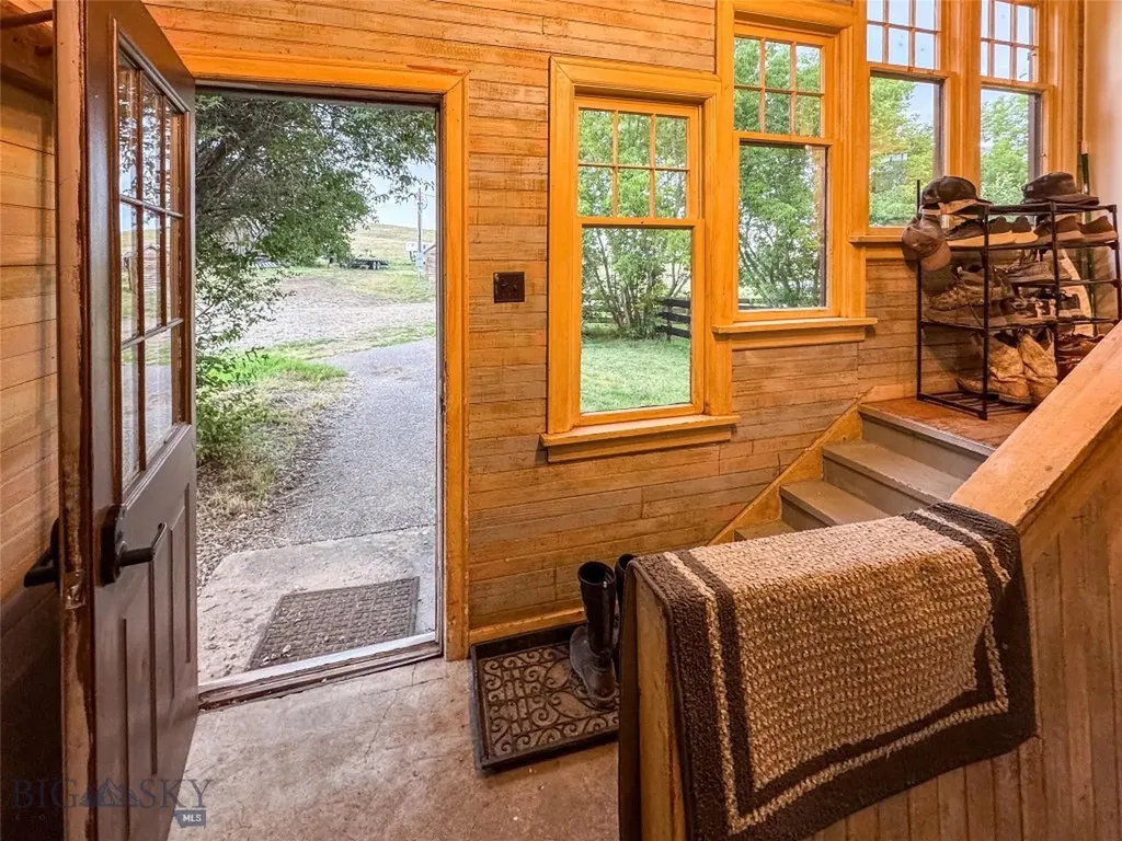 581 Willow Creek Road Red Lodge MT 59068