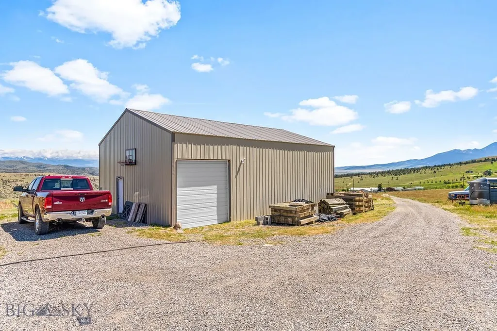 Livingston MT 59047
