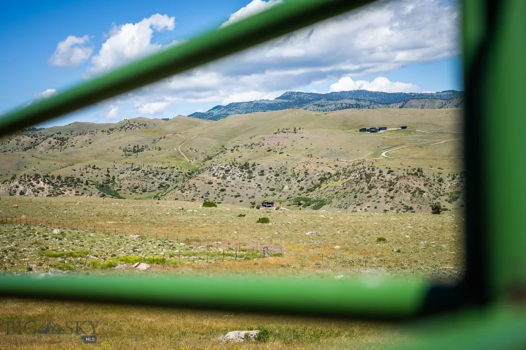 Livingston MT 59047