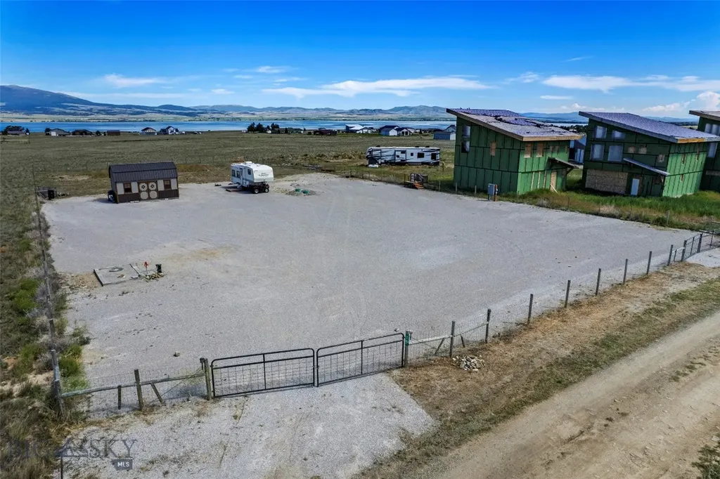 15 Berry Lane Townsend MT 59644