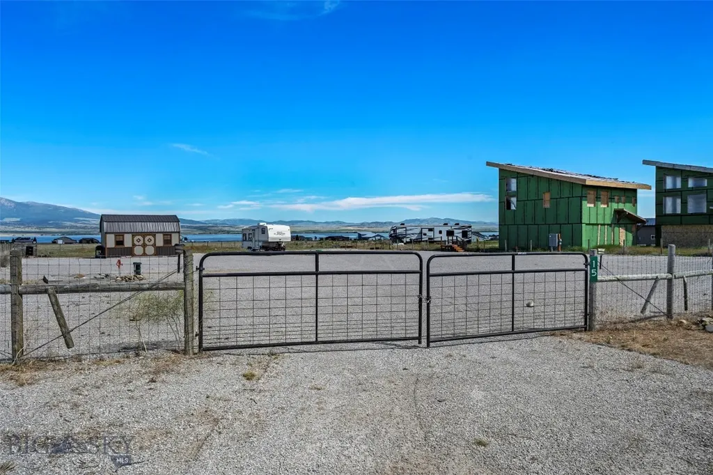 15 Berry Lane Townsend MT 59644