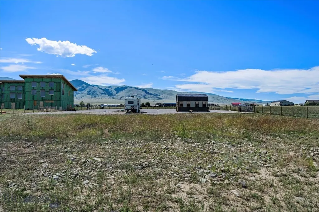15 Berry Lane Townsend MT 59644