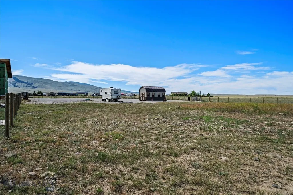 15 Berry Lane Townsend MT 59644
