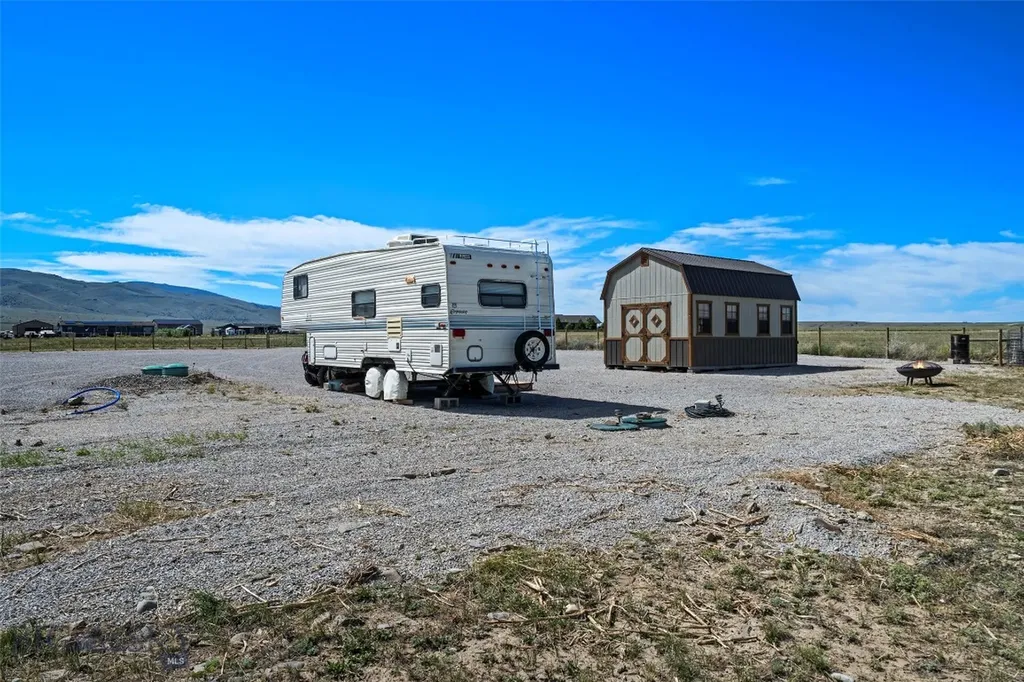 15 Berry Lane Townsend MT 59644