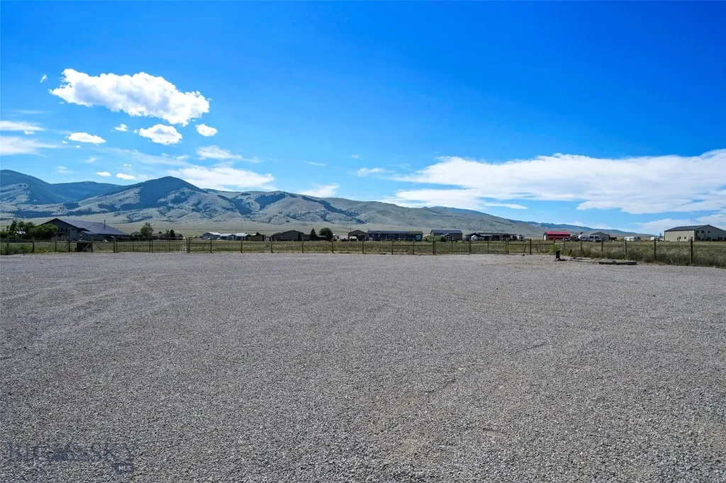 15 Berry Lane Townsend MT 59644