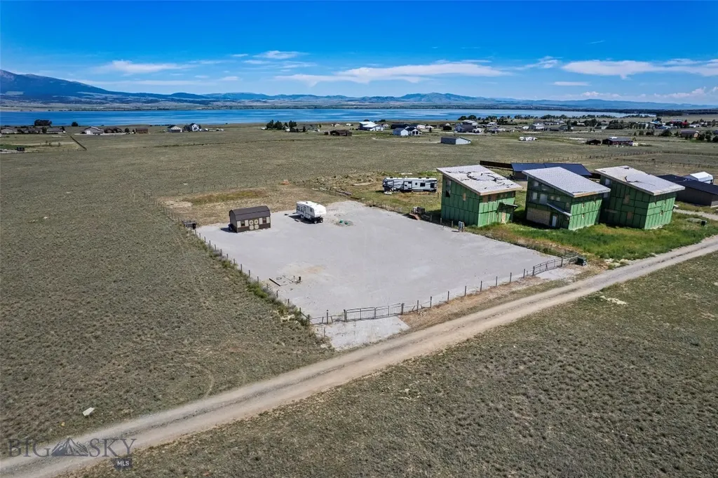 15 Berry Lane Townsend MT 59644