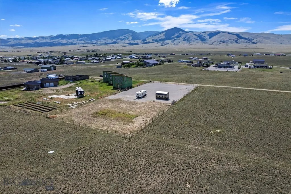 15 Berry Lane Townsend MT 59644