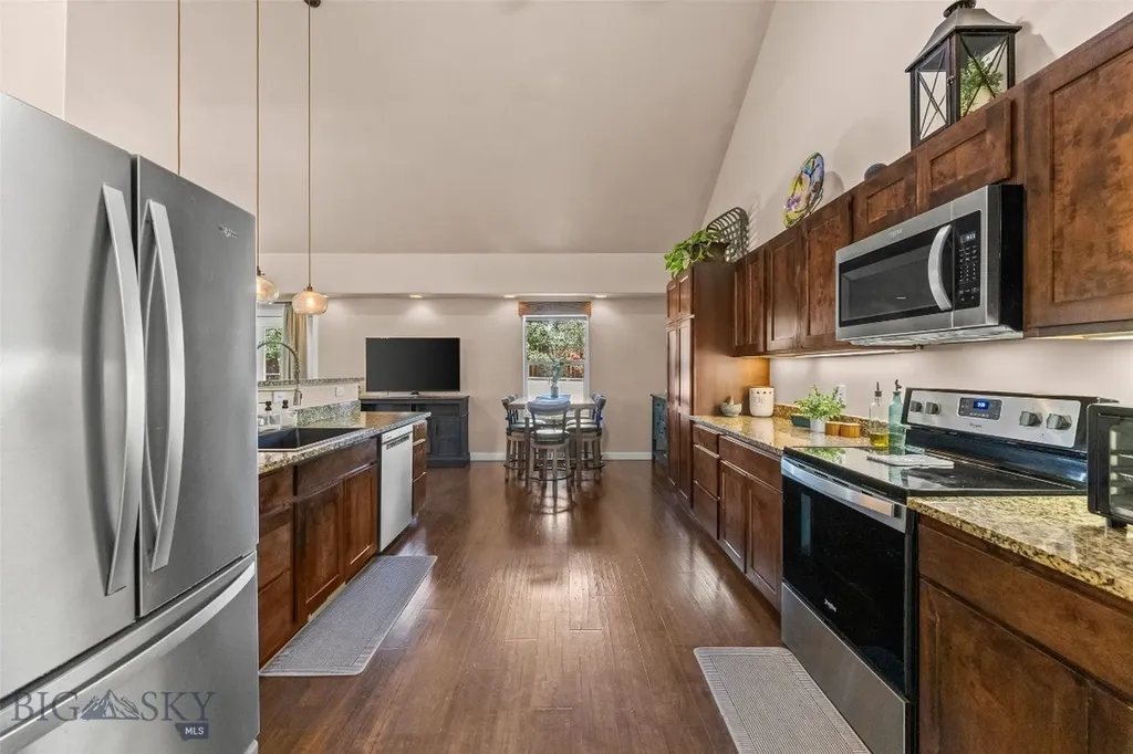 1227 Wildflower Trail Livingston MT 59047
