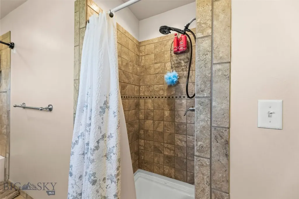 1227 Wildflower Trail Livingston MT 59047