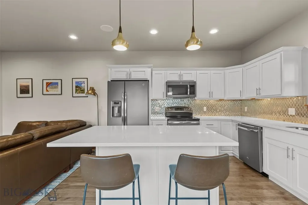 699 Rosa Way Bozeman MT 59718
