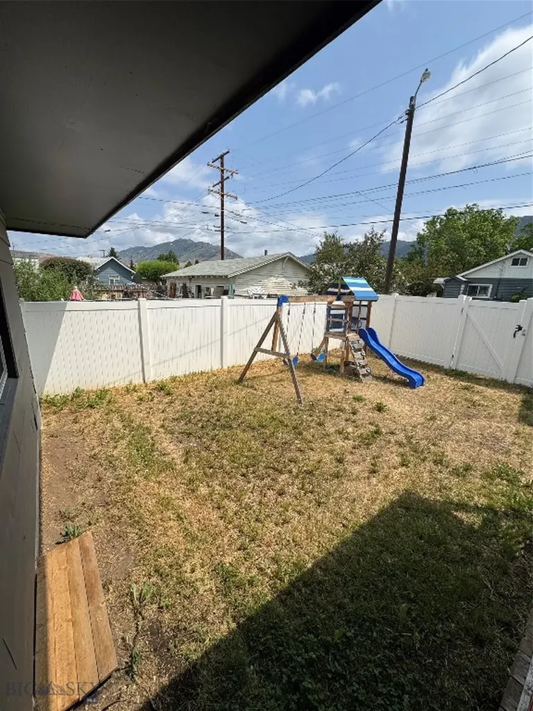 1902 Stuart Avenue Butte MT 59701