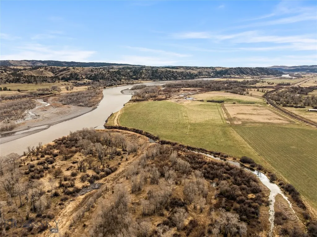 1433 Highway 10 E Greycliff MT 59033