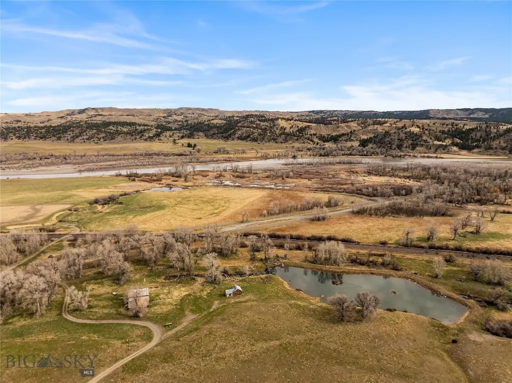 1433 Highway 10 E Greycliff MT 59033