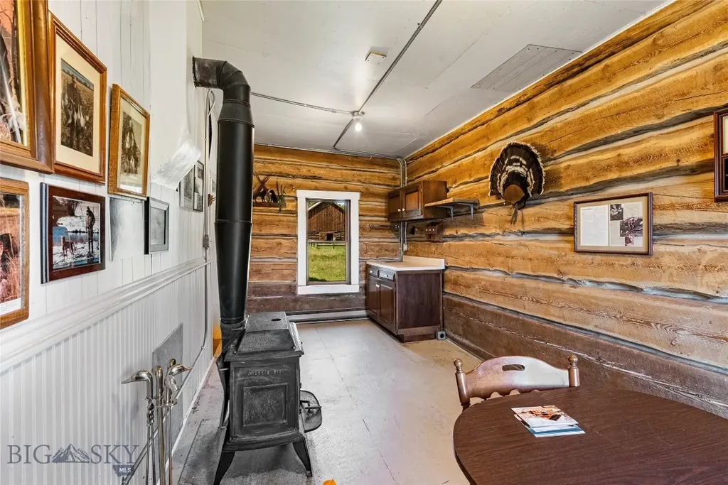 1433 Highway 10 E Greycliff MT 59033