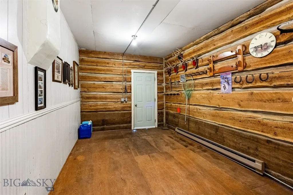1433 Highway 10 E Greycliff MT 59033