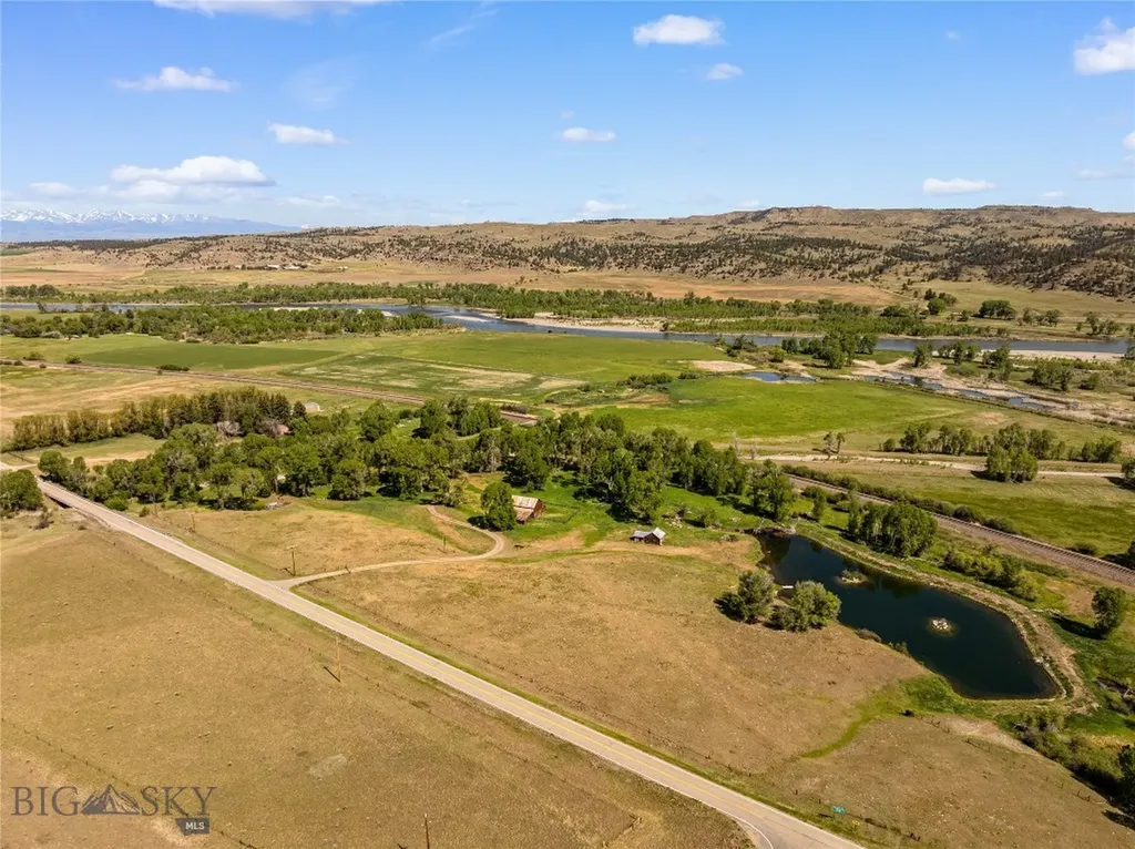 1433 Highway 10 E Greycliff MT 59033