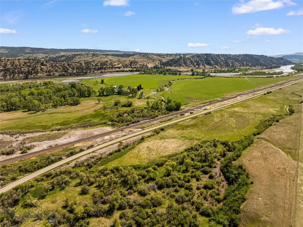 1433 Highway 10 E Greycliff MT 59033