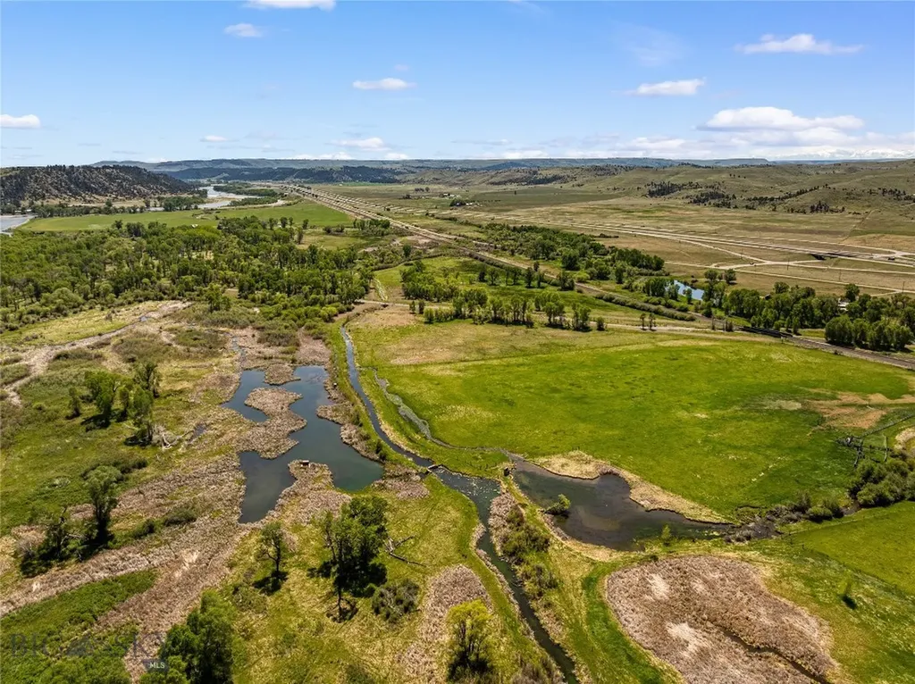 1433 Highway 10 E Greycliff MT 59033
